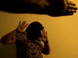 Homem é preso após invadir residência e agredir ex-companheira em Pádua