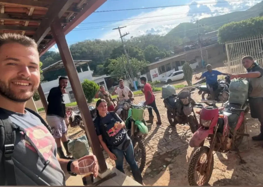 Motociclistas de Cantagalo mobilizam força-tarefa para socorrer áreas isoladas