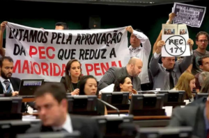 CCJ da Câmara retoma debate sobre a redução da maioridade penal