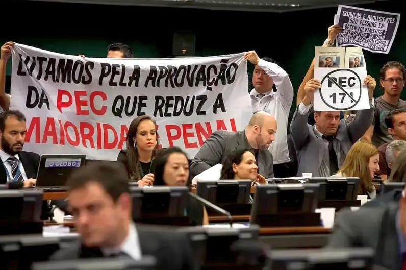 CCJ da Câmara retoma debate sobre a redução da maioridade penal