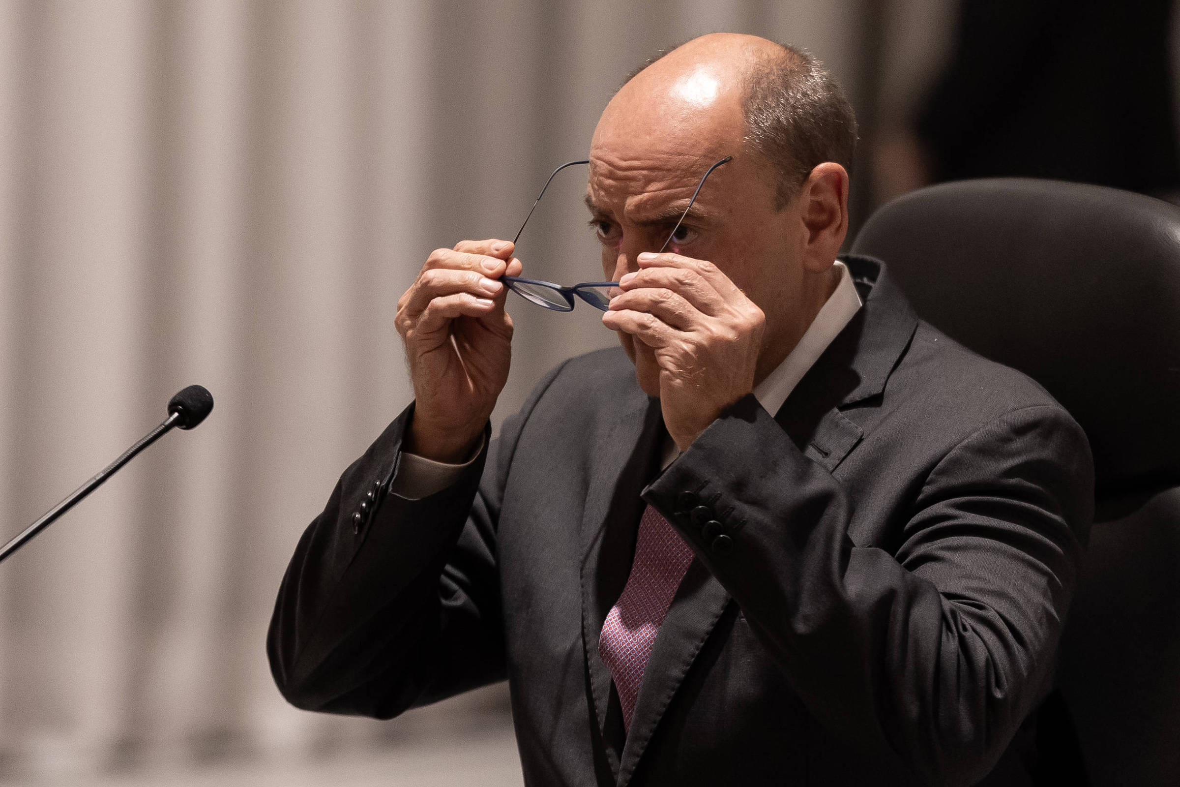 Governador interino do Rio determina auditoria em contratos do Corpo de Bombeiros