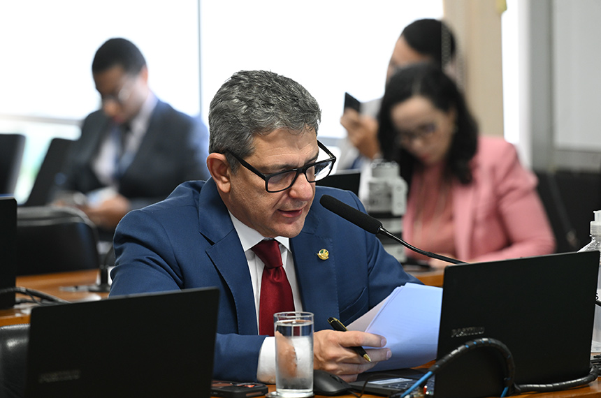 Senado aprova projeto da estratégia nacional de saúde para garantir autonomia do país em insumos médicos