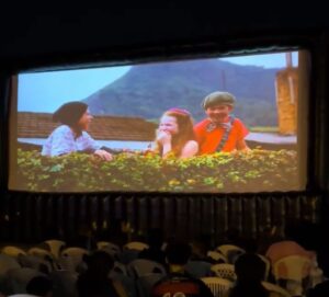 Projeto Cine Zezé Motta leva sessão gratuita de cinema à Praça da Bíblia, em Pádua